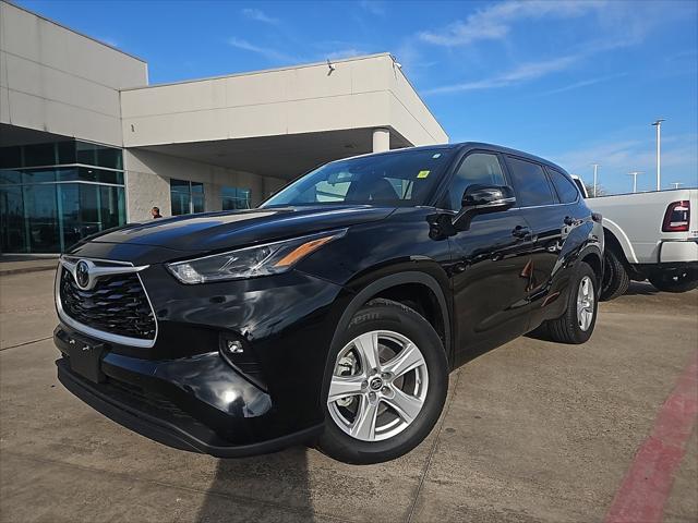 2024 Toyota Highlander LE 2024 Toyota Highlander LE