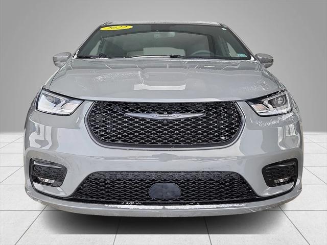 2022 Chrysler Pacifica Hybrid Touring L