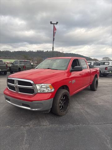 2019 RAM 1500 Classic SLT Crew Cab 4x4 64 Box