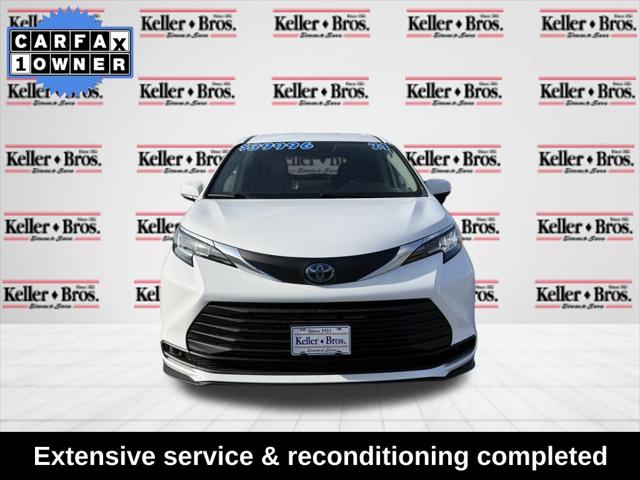 2021 Toyota Sienna LE