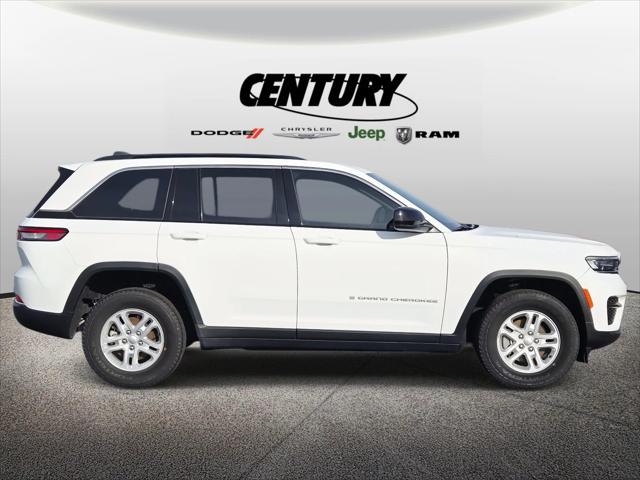 2024 Jeep Grand Cherokee Laredo 4x4