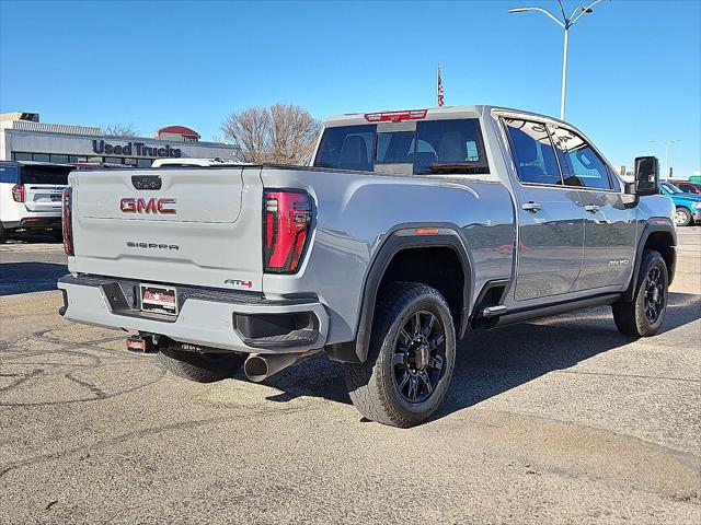 2024 GMC Sierra 2500HD 4WD Crew Cab Standard Bed AT4