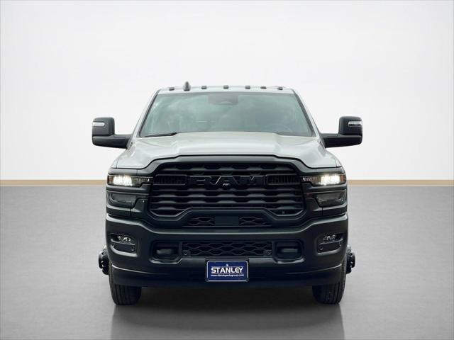 2026 RAM Ram 3500 RAM 3500 TRADESMAN CREW CAB 4X4 8 BOX
