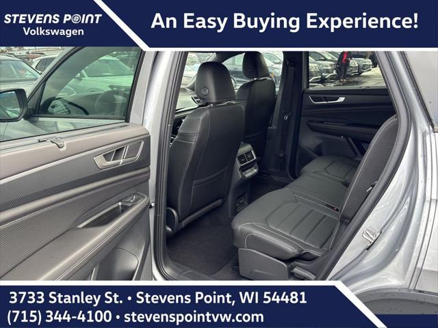 2026 Volkswagen Atlas Cross Sport SEL R-Line Black