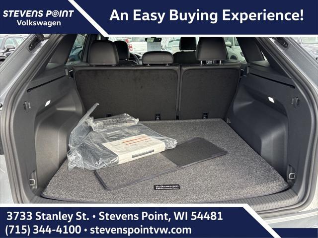 2026 Volkswagen Atlas Cross Sport SEL R-Line Black