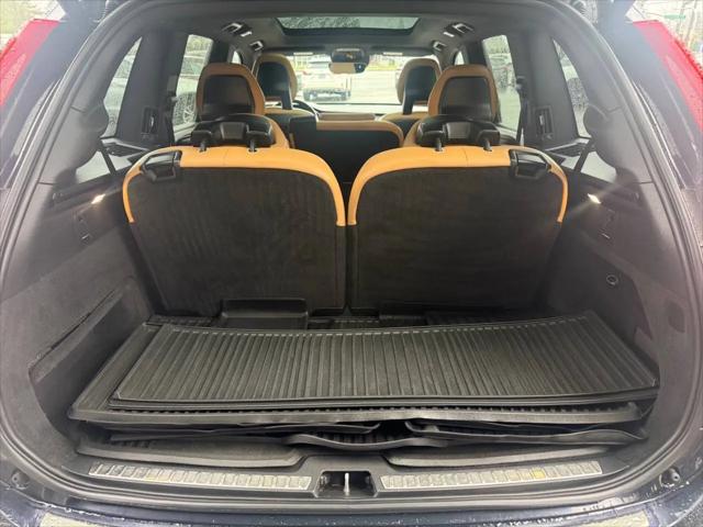 2017 Volvo XC90 T6 Momentum
