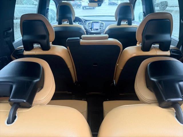 2017 Volvo XC90 T6 Momentum