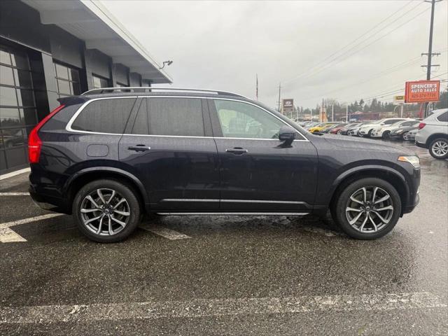 2017 Volvo XC90 T6 Momentum