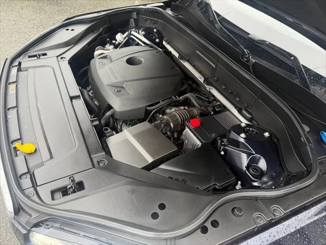 2017 Volvo XC90 T6 Momentum