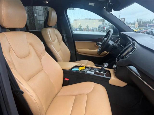 2017 Volvo XC90 T6 Momentum