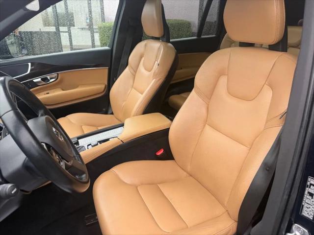 2017 Volvo XC90 T6 Momentum
