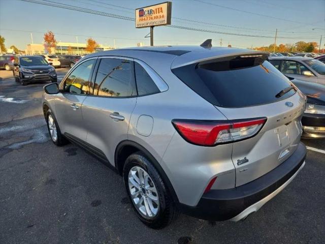 2020 Ford Escape SE