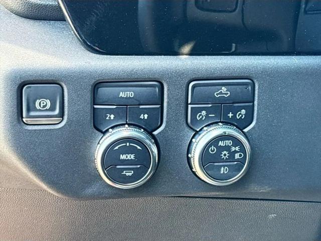 2025 GMC Sierra 1500 4WD Crew Cab Short Box Elevation with 3VL