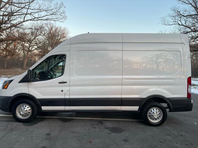 2022 Ford Transit Cargo Van Base
