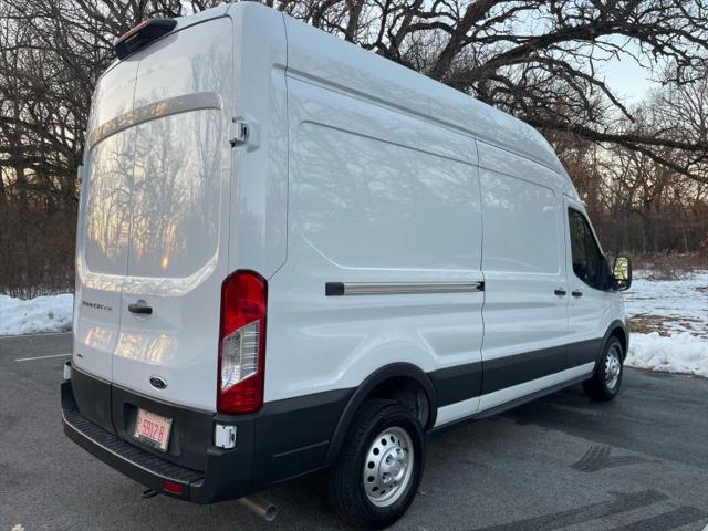 2022 Ford Transit Cargo Van Base