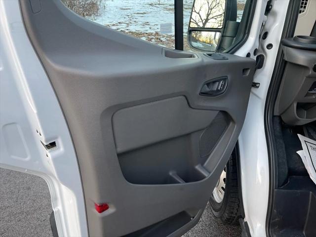 2022 Ford Transit Cargo Van Base