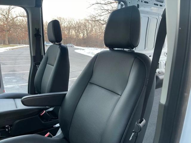 2022 Ford Transit Cargo Van Base