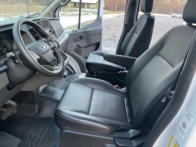 2022 Ford Transit Cargo Van Base