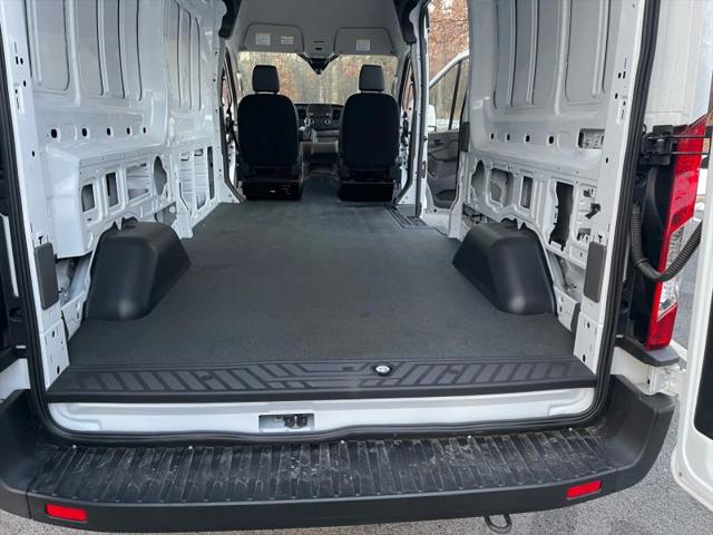 2022 Ford Transit Cargo Van Base