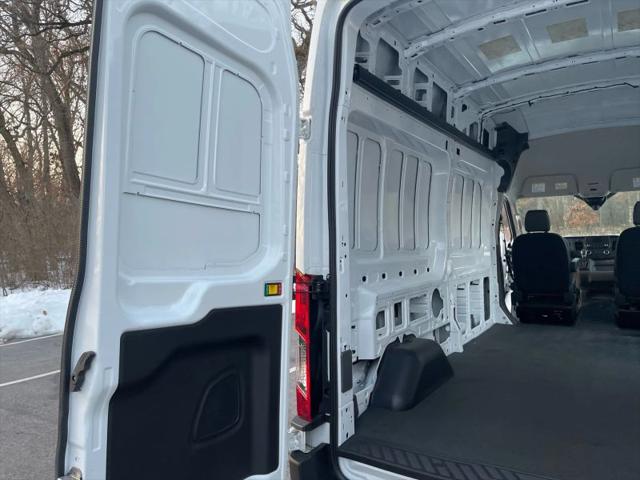 2022 Ford Transit Cargo Van Base