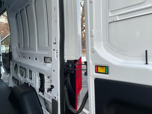 2022 Ford Transit Cargo Van Base