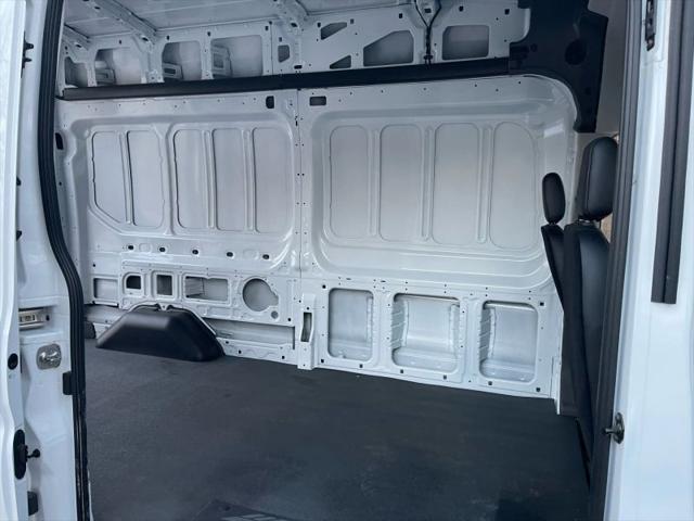 2022 Ford Transit Cargo Van Base