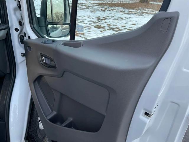 2022 Ford Transit Cargo Van Base