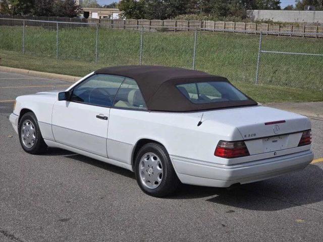1995 Mercedes-Benz E 320 E 320