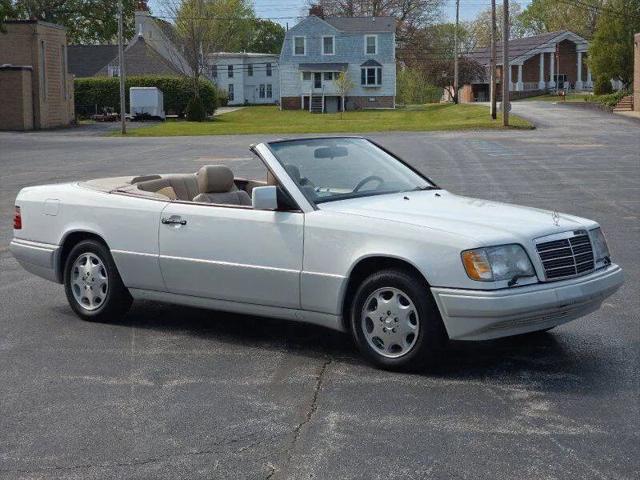 1995 Mercedes-Benz E 320 E 320