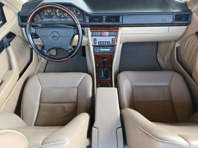 1995 Mercedes-Benz E 320 E 320