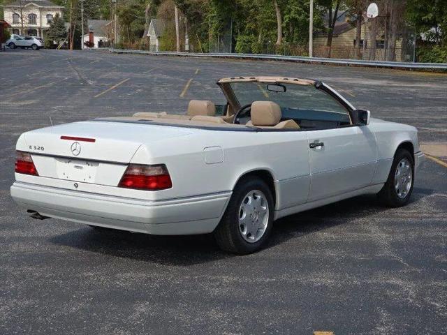 1995 Mercedes-Benz E 320 E 320