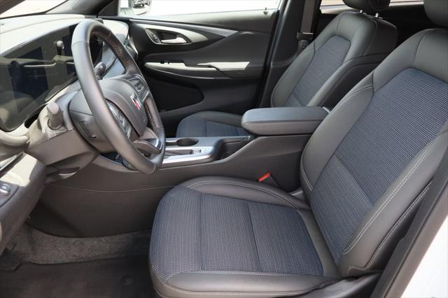2026 Buick NV Preferred FWD