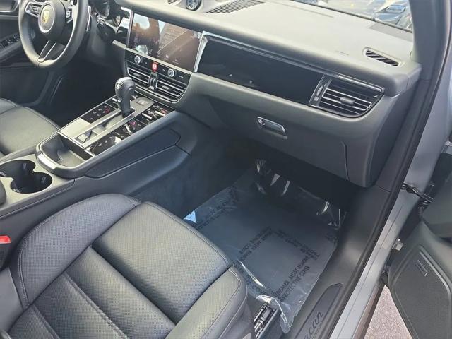 2025 Porsche Macan Macan