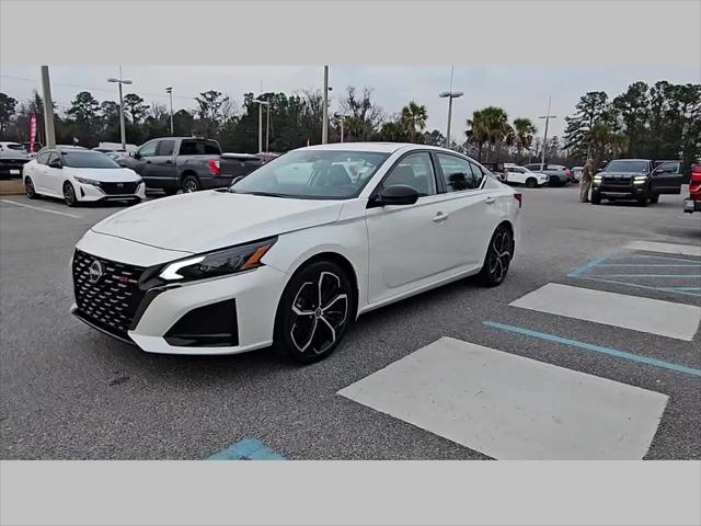 2024 Nissan Altima SR FWD