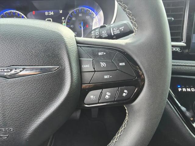 2024 Chrysler Pacifica Touring