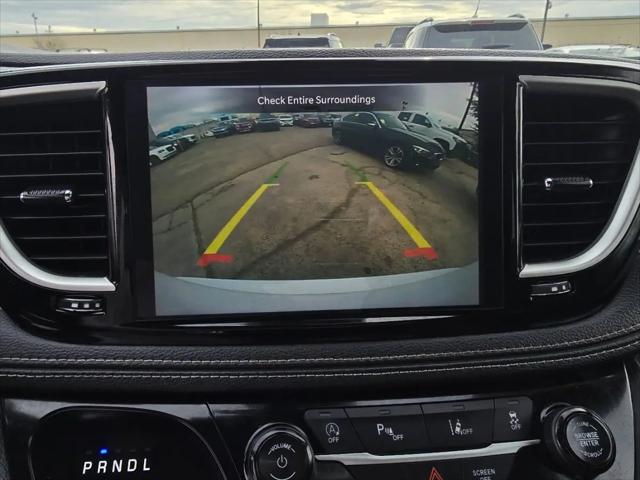 2024 Chrysler Pacifica Touring
