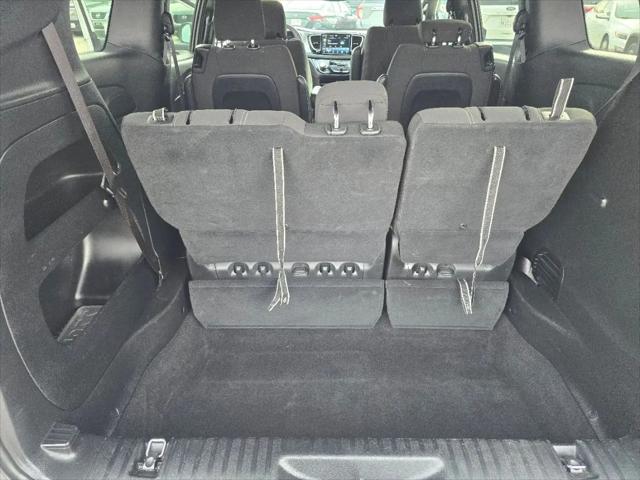 2024 Chrysler Pacifica Touring