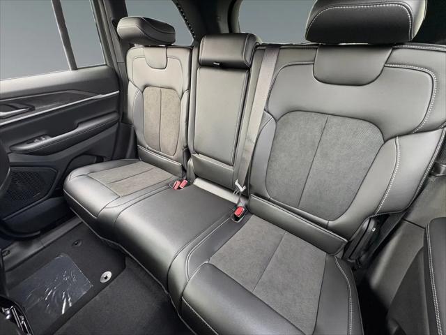 2026 Jeep Grand Cherokee Altitude 4x2