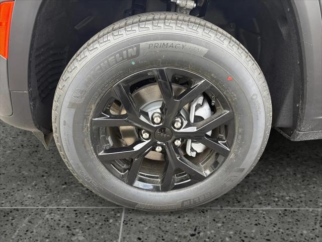 2026 Jeep Grand Cherokee Altitude 4x2