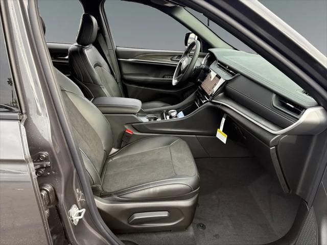 2026 Jeep Grand Cherokee Altitude 4x2