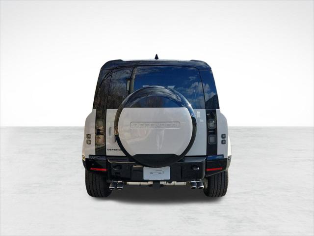 2026 Land Rover Defender P500 X-Dynamic SE
