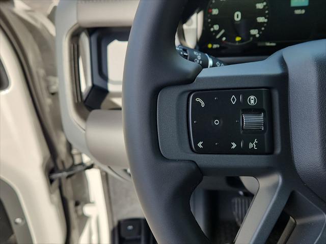 2026 Land Rover Defender P500 X-Dynamic SE
