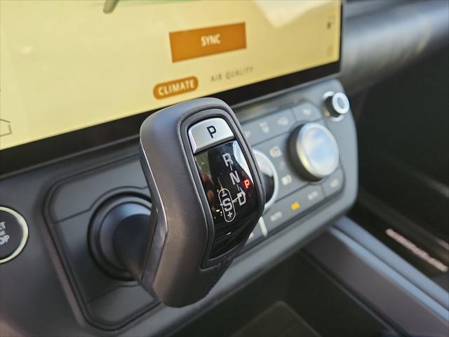 2026 Land Rover Defender P500 X-Dynamic SE