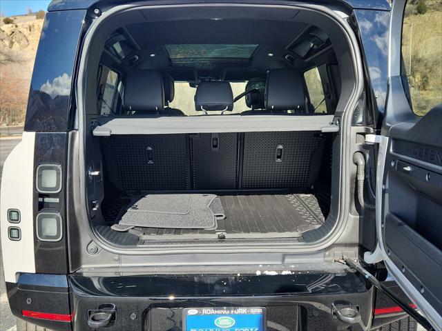 2026 Land Rover Defender P500 X-Dynamic SE