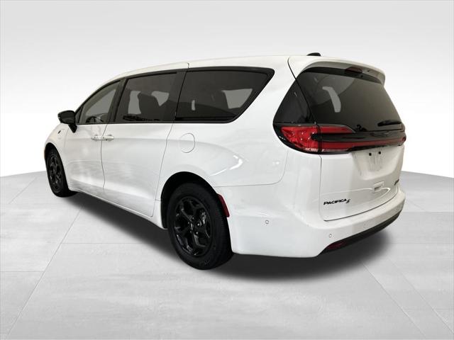 2024 Chrysler Pacifica Hybrid S Appearance Pkg 2024 Chrysler Pacifica Hybrid S Appearance Pkg