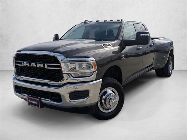 2024 RAM 3500 Tradesman Crew Cab 4x4 8 Box