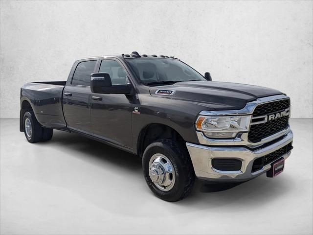 2024 RAM 3500 Tradesman Crew Cab 4x4 8 Box