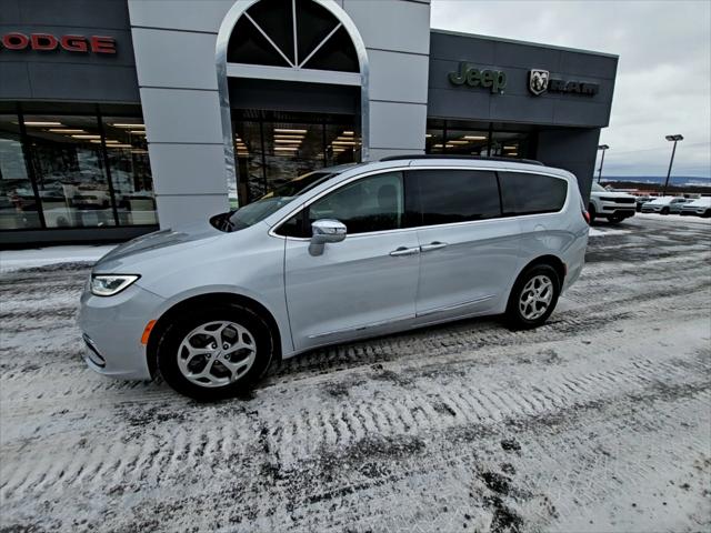 2022 Chrysler Pacifica Limited AWD