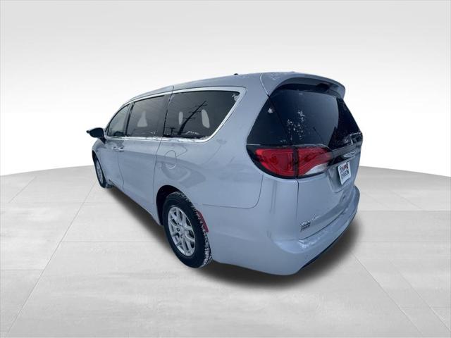 2026 Chrysler Voyager LX