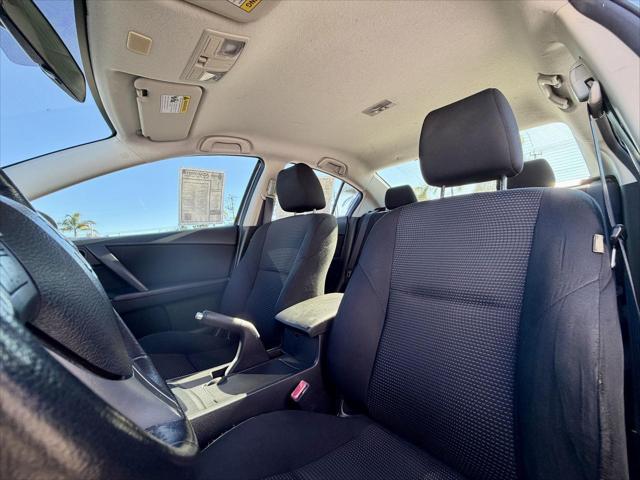 2013 Mazda Mazda3 i Touring